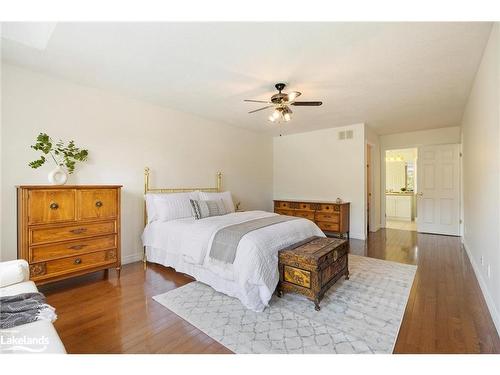 8 Kirbys Way, Huntsville, ON - Indoor Photo Showing Bedroom