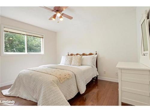 8 Kirbys Way, Huntsville, ON - Indoor Photo Showing Bedroom