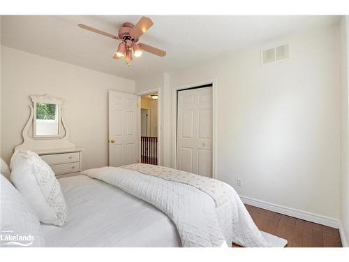 8 Kirbys Way, Huntsville, ON - Indoor Photo Showing Bedroom