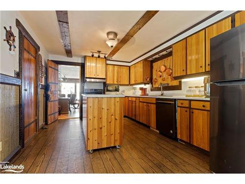 303 Etwell Road, Huntsville, ON - Indoor Photo Showing Kitchen