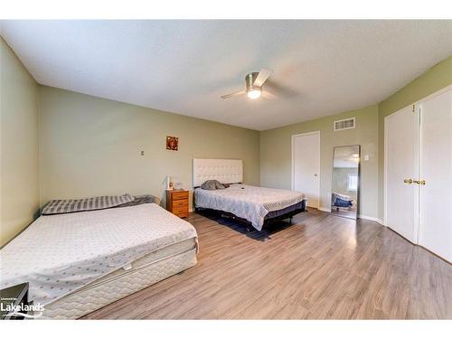 47 Acorn Crescent, Wasaga Beach, ON - Indoor Photo Showing Bedroom