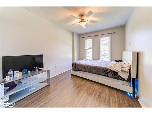 47 Acorn Crescent, Wasaga Beach, ON - Indoor Photo Showing Bedroom