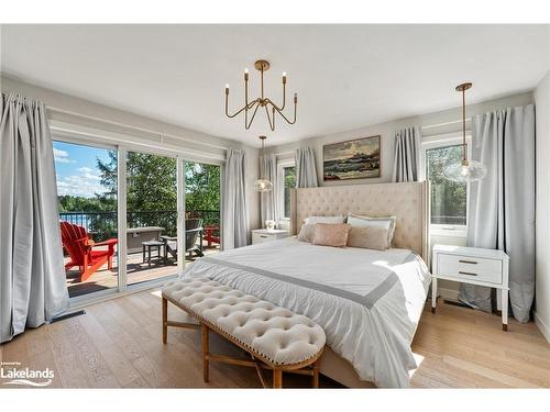 4318 Glamorgan Road, Dysart, ON - Indoor Photo Showing Bedroom