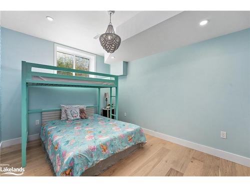 4318 Glamorgan Road, Dysart, ON - Indoor Photo Showing Bedroom