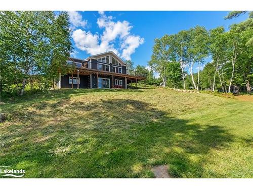 4318 Glamorgan Road, Dysart, ON - Outdoor