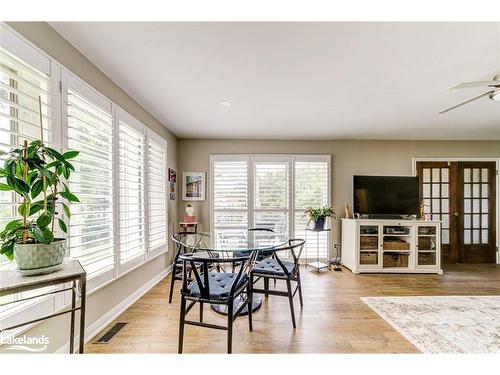 599 Mosley Street, Wasaga Beach, ON - Indoor Photo Showing Dining Room