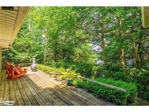 1096 Farmer Hays Drive, Dorset, ON - Outdoor With Deck Patio Veranda