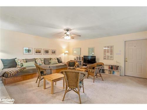 1096 Farmer Hays Drive, Dorset, ON - Indoor Photo Showing Living Room