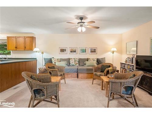 1096 Farmer Hays Drive, Dorset, ON - Indoor Photo Showing Living Room