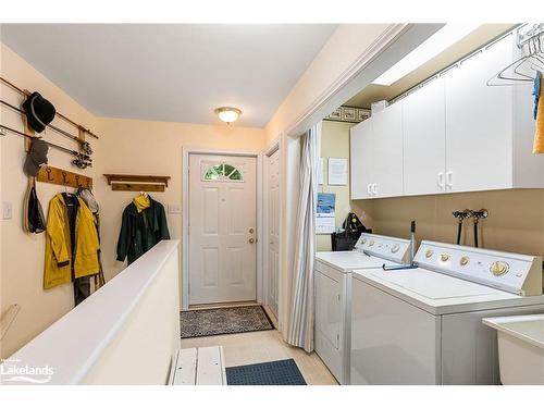 1096 Farmer Hays Drive, Dorset, ON - Indoor Photo Showing Laundry Room