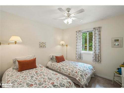 1096 Farmer Hays Drive, Dorset, ON - Indoor Photo Showing Bedroom