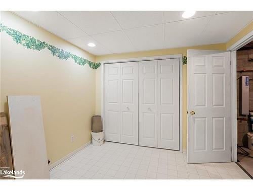 1096 Farmer Hays Drive, Dorset, ON - Indoor Photo Showing Other Room