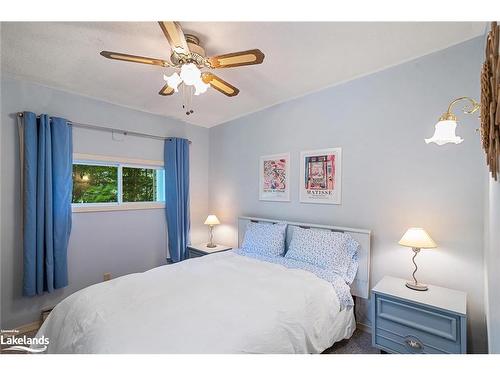 1096 Farmer Hays Drive, Dorset, ON - Indoor Photo Showing Bedroom