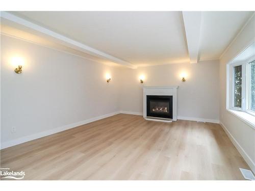 15 Hawthorne Drive, Innisfil, ON - Indoor Photo Showing Living Room With Fireplace