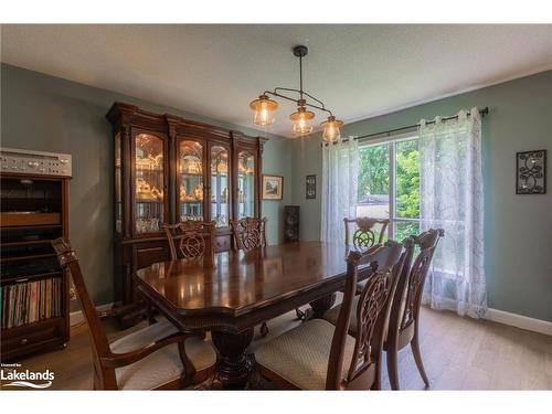 28 Lake Drive, Huntsville, ON - Indoor Photo Showing Dining Room