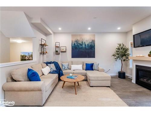 963 Wright Drive, Midland, ON - Indoor Photo Showing Living Room With Fireplace