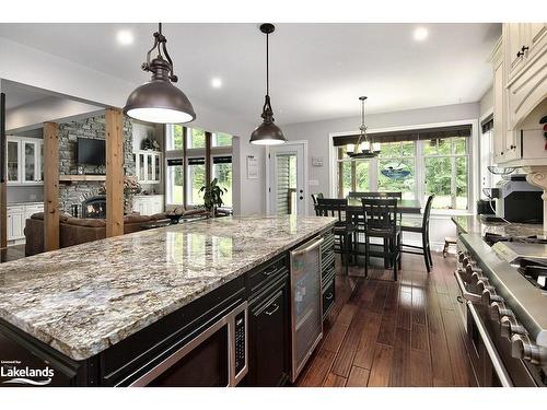 058151 12Th Line, Meaford, ON - Indoor Photo Showing Kitchen With Upgraded Kitchen