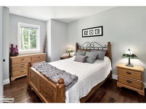 058151 12Th Line, Meaford, ON - Indoor Photo Showing Bedroom