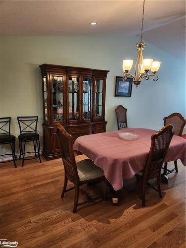 144 Meadow Lane, Wasaga Beach, ON - Indoor Photo Showing Dining Room