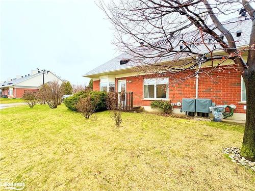 2705 Kingsway Drive, Kitchener, ON - Outdoor