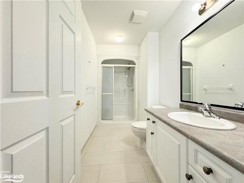 2705 Kingsway Drive, Kitchener, ON - Indoor Photo Showing Bathroom