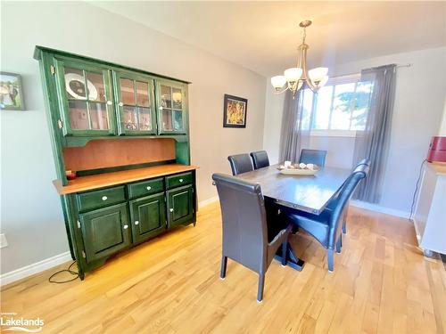 255 Chain Gate Drive, Midland, ON - Indoor Photo Showing Dining Room