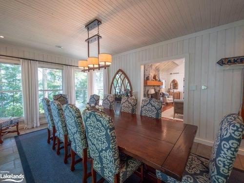 2105 Deer Island, Severn, ON - Indoor Photo Showing Dining Room