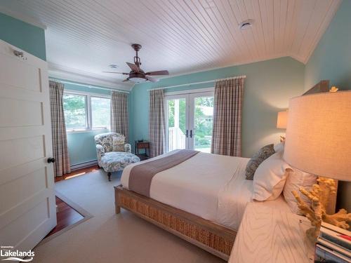 2105 Deer Island, Severn, ON - Indoor Photo Showing Bedroom