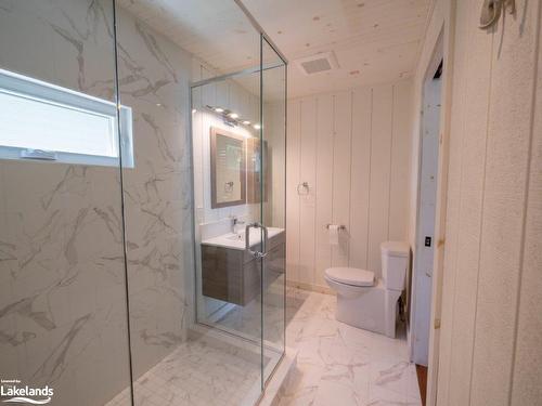 2105 Deer Island, Severn, ON - Indoor Photo Showing Bathroom