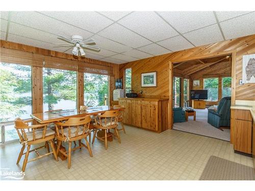 2401 Bear Lake Road, Dorset, ON - Indoor Photo Showing Dining Room