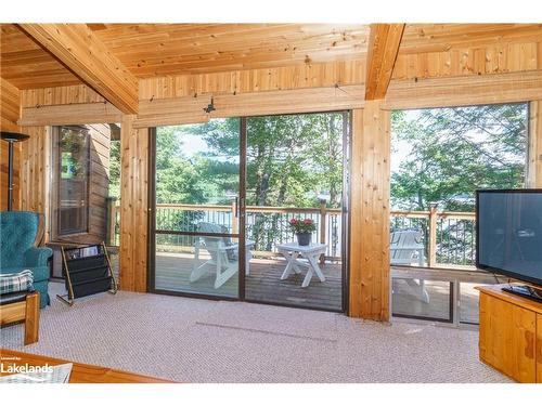 2401 Bear Lake Road, Dorset, ON - Indoor Photo Showing Other Room