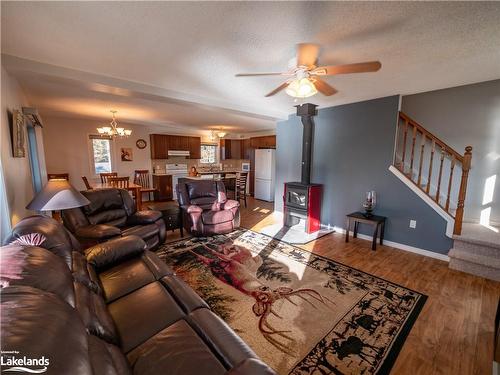 43B Hansens Road, Port Severn, ON - Indoor Photo Showing Living Room