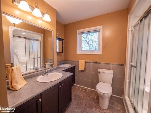 43B Hansens Road, Port Severn, ON - Indoor Photo Showing Bathroom