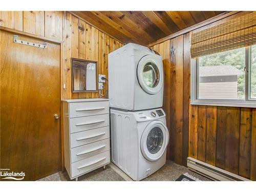 8 Nassau Court, Tiny, ON - Indoor Photo Showing Laundry Room