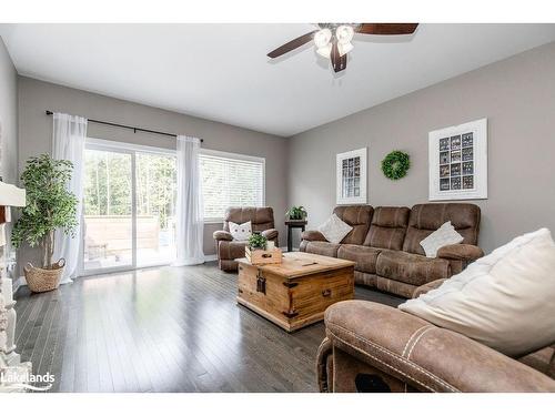 19 Falvo Street, Wasaga Beach, ON - Indoor Photo Showing Living Room