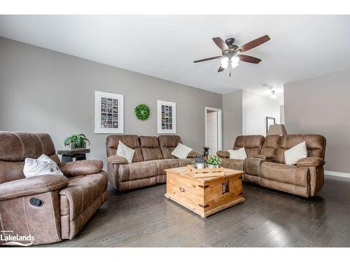 19 Falvo Street, Wasaga Beach, ON - Indoor Photo Showing Living Room