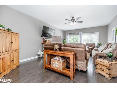 19 Falvo Street, Wasaga Beach, ON - Indoor Photo Showing Living Room