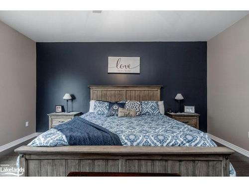 19 Falvo Street, Wasaga Beach, ON - Indoor Photo Showing Bedroom