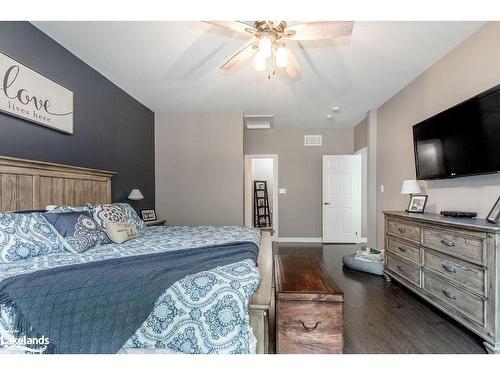 19 Falvo Street, Wasaga Beach, ON - Indoor Photo Showing Bedroom