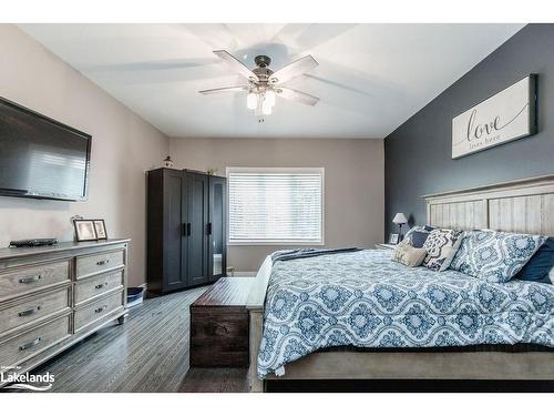 19 Falvo Street, Wasaga Beach, ON - Indoor Photo Showing Bedroom