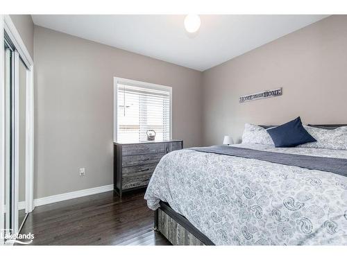 19 Falvo Street, Wasaga Beach, ON - Indoor Photo Showing Bedroom