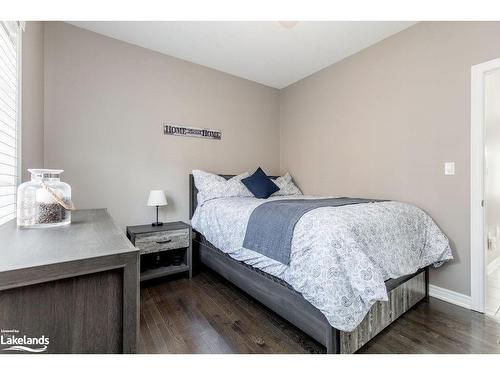 19 Falvo Street, Wasaga Beach, ON - Indoor Photo Showing Bedroom