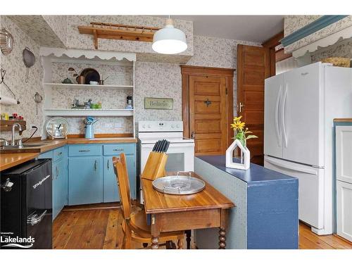 43 Church Street, Parry Sound, ON - Indoor Photo Showing Kitchen