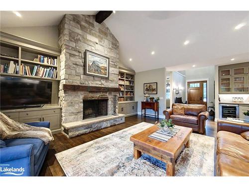 5 Alpine Court, Collingwood, ON - Indoor Photo Showing Living Room With Fireplace