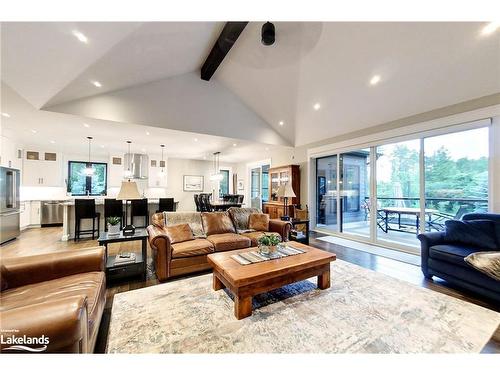 5 Alpine Court, Collingwood, ON - Indoor Photo Showing Living Room