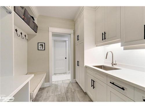 5 Alpine Court, Collingwood, ON - Indoor Photo Showing Kitchen