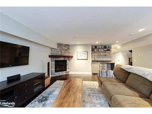 5 Alpine Court, Collingwood, ON - Indoor Photo Showing Living Room With Fireplace