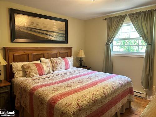 118-3-1052 Rat Bay Road, Lake Of Bays (Twp), ON - Indoor Photo Showing Bedroom