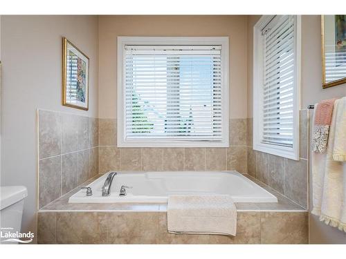 32 Sandy Coast Crescent, Wasaga Beach, ON - Indoor Photo Showing Bathroom