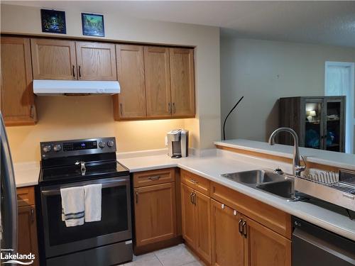 20-1591 Hidden Valley Road, Huntsville, ON - Indoor Photo Showing Kitchen With Double Sink